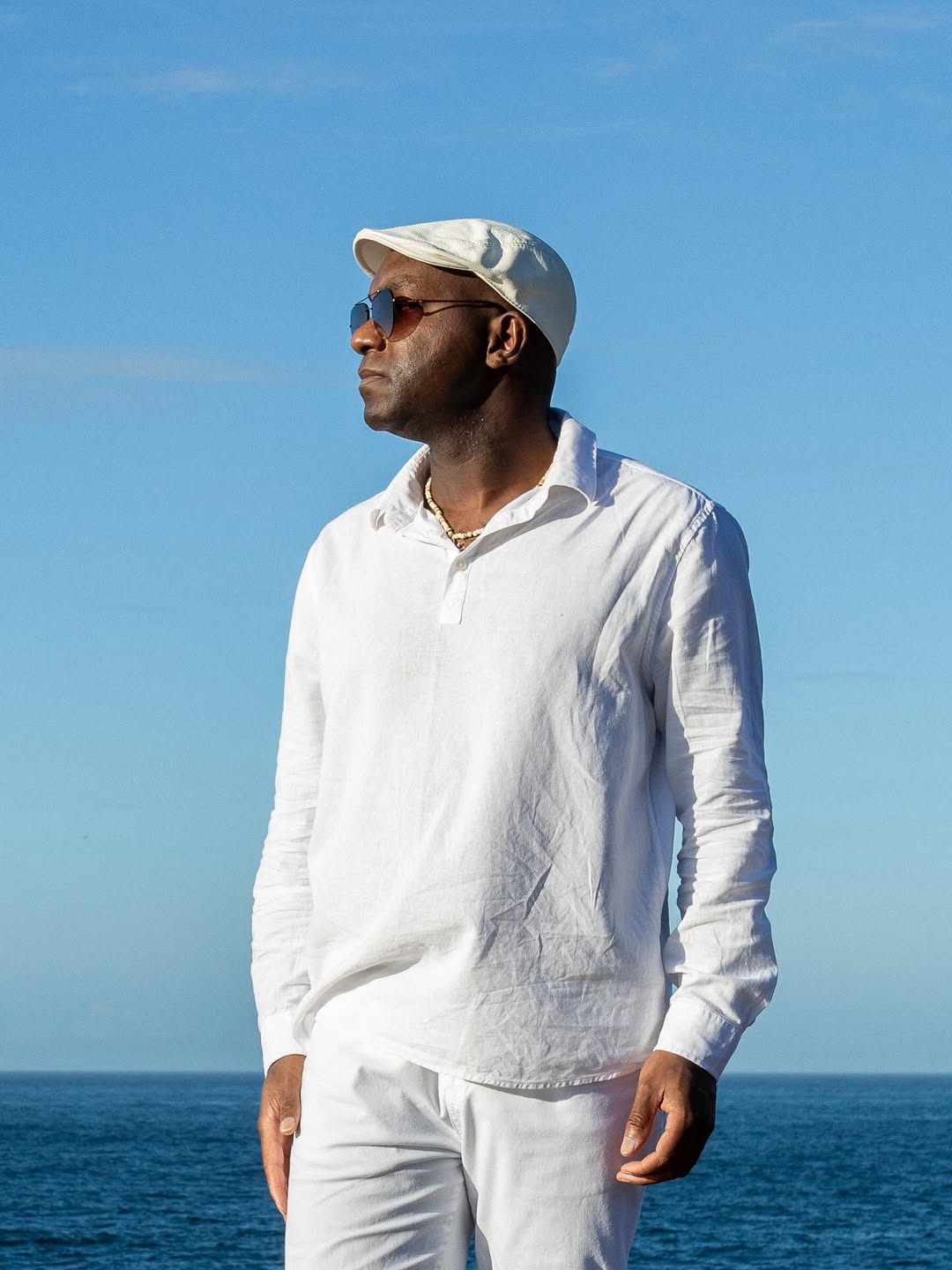 revistaprosaversoearte.com - Vidal Assis lan&ccedil;a &aacute;lbum 'Negro Samba L&iacute;rico Vidal Assis Canta Elton Medeiros'