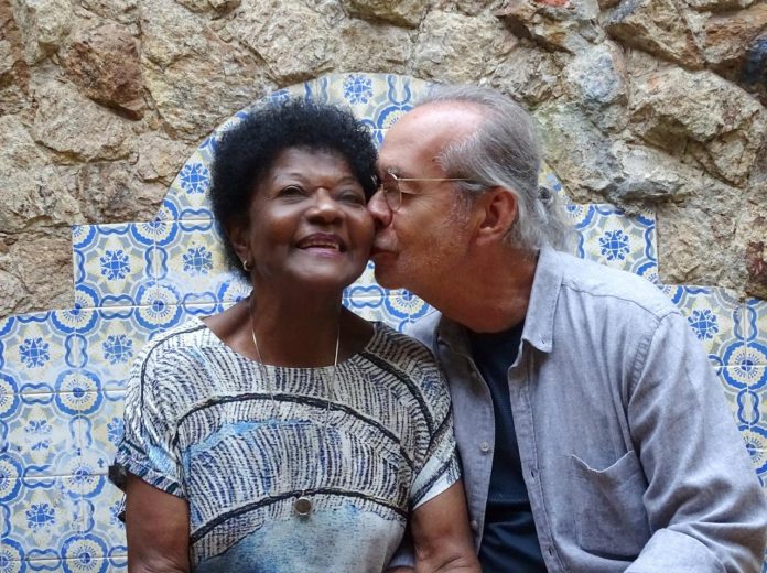 Alaide Costa e Gilson Peranzzetta celebram os 90 Anos de Alaíde Costa e os 20 Anos de “Tudo Que O Tempo Me Deixou” no Teatro Rival Petrobras