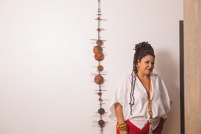 Fabiana Cozza lança single ‘Macumbeira’