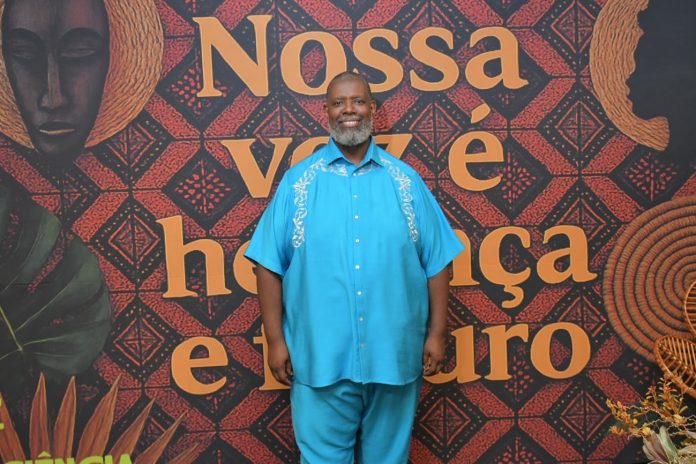 Péricles finaliza série Voz da Consciência