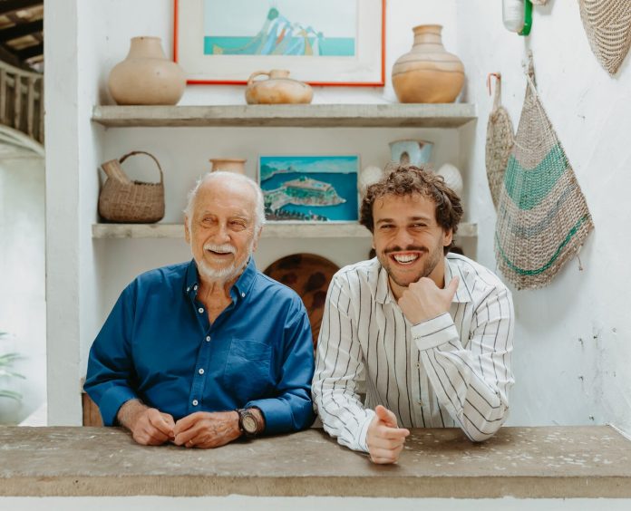 Roberto Menescal & Theo Bial juntos no palco do Blue Note Rio