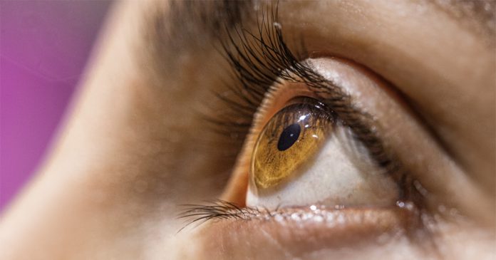 Síndrome do olho seco é mais frequente em regiões urbanas e entre as mulheres