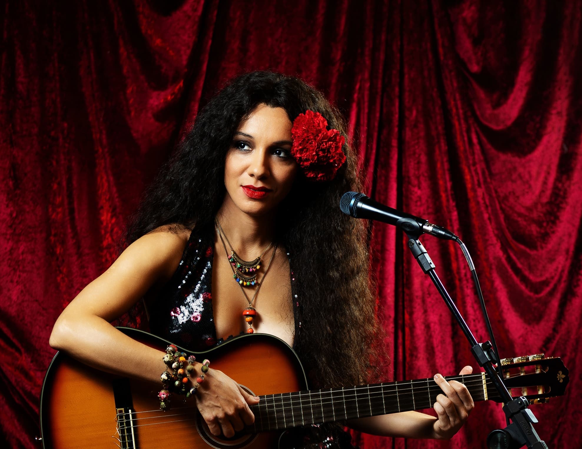 revistaprosaversoearte.com - Walerie Gondim ser&aacute; Gal Costa em musical sobre a cantora