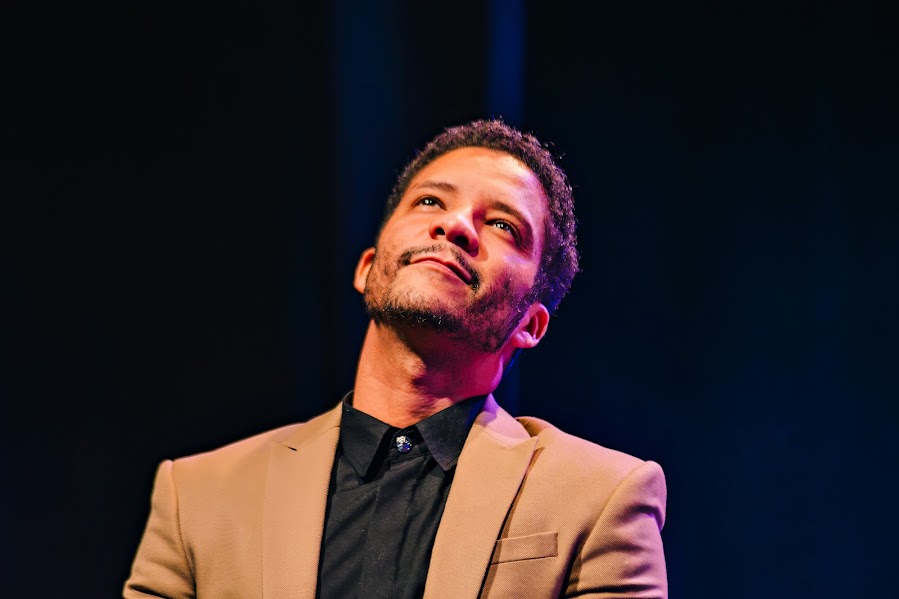 revistaprosaversoearte.com - Tenor Jean William e violeiro Neymar Dias apresentam o show &ldquo;Ra&iacute;zes Caipiras&rdquo; em S&atilde;o Paulo