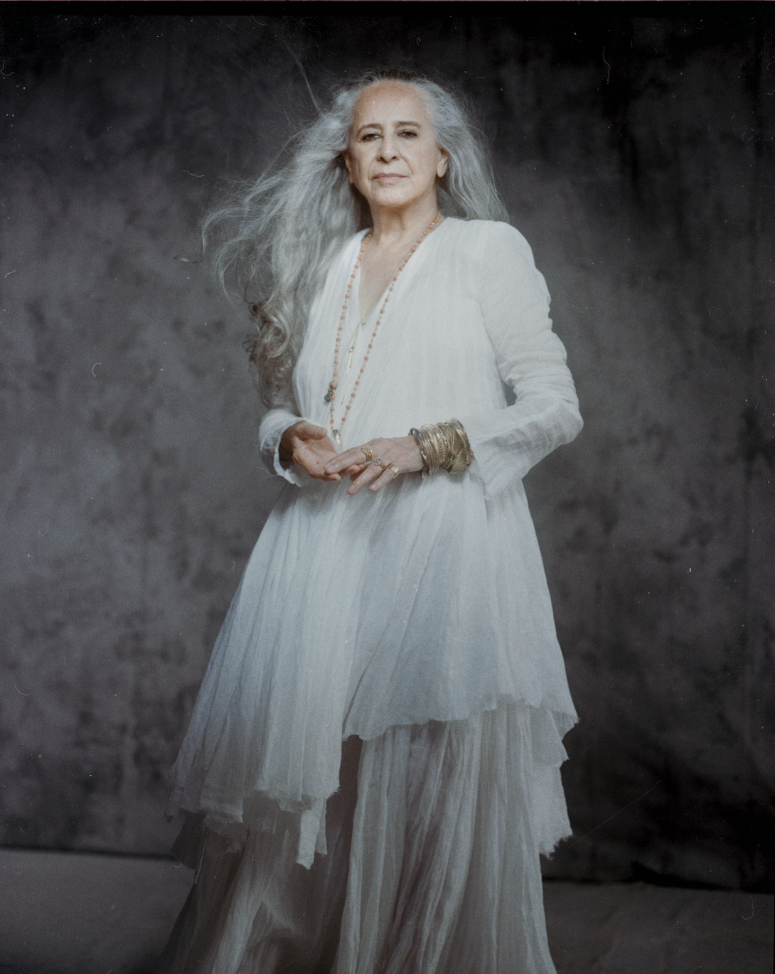 Maria Bethânia lança single com canção de Xande de Pilares e Paulo César Feital revistaprosaversoearte.com - Maria Bethânia lança single com canção de Xande de Pilares e Paulo César Feital