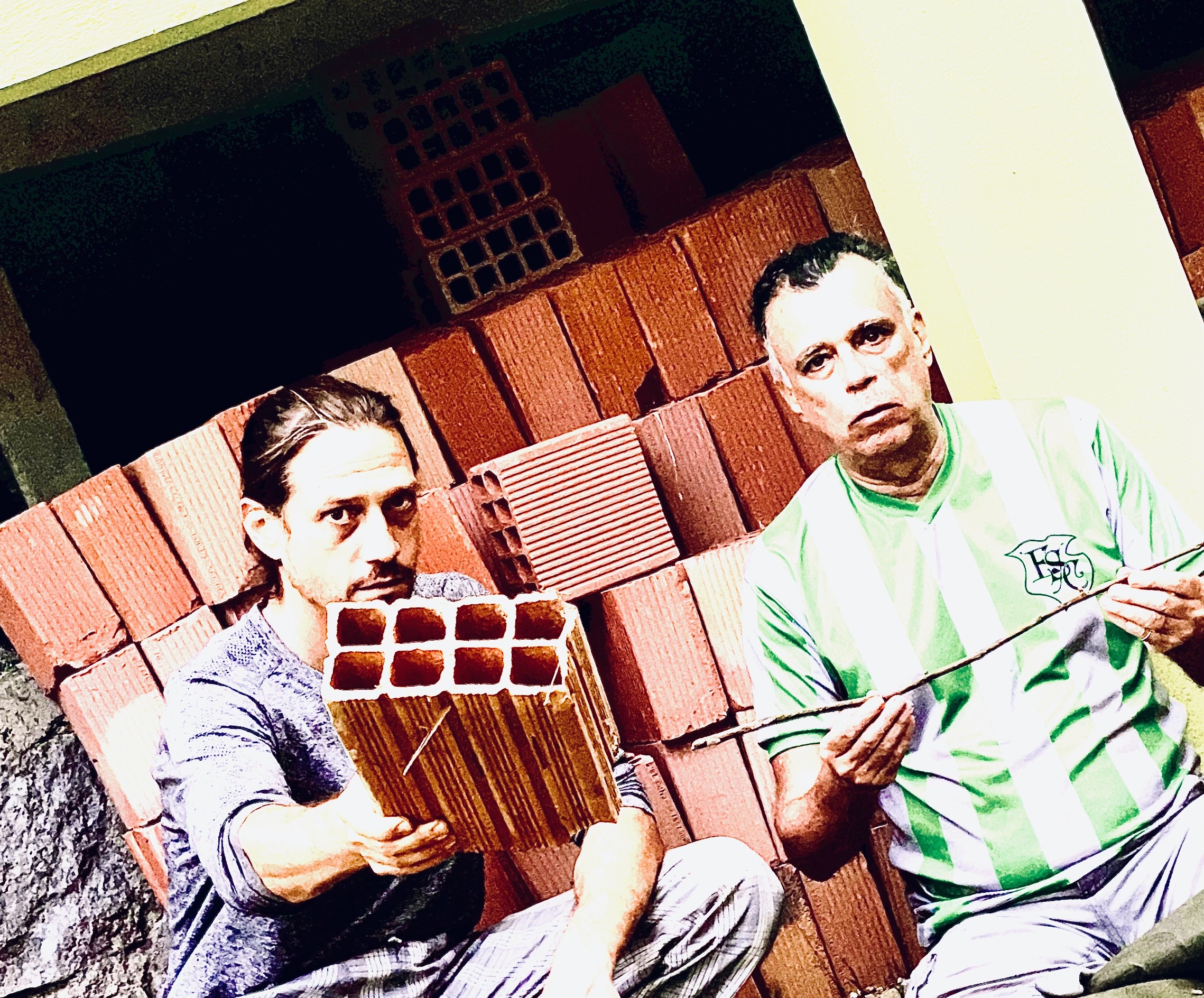 revistaprosaversoearte.com - Rodrigo Campello e Rafael Rocha lan&ccedil;am o single &ldquo;Constru&ccedil;&atilde;o&rdquo;, obra de Chico Buarque