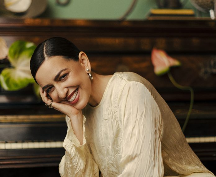 Roberta Sá volta aos palcos com ‘Tudo que cantei sou’