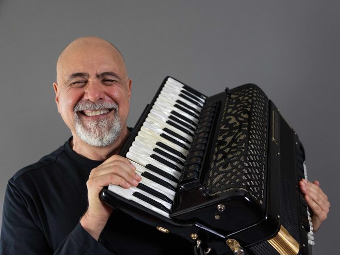 Toninho Ferragutti lança EP ‘Toninho Ferragutti & Quinteto de Cordas’