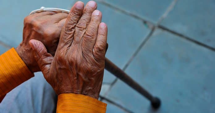 Seis sintomas depressivos que indicam maior risco de demência na meia-idade