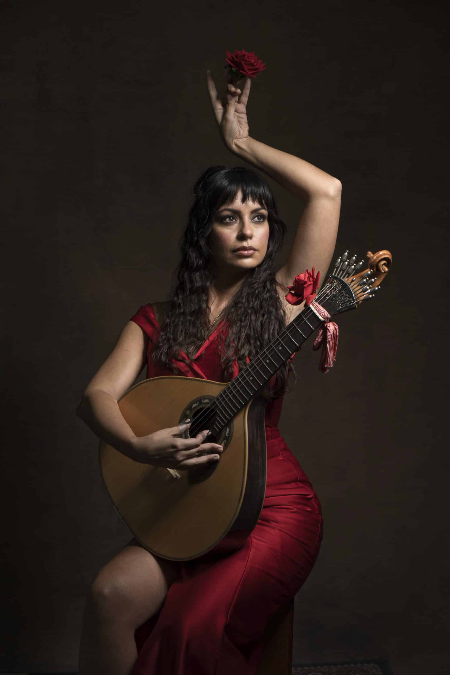 revistaprosaversoearte.com - Ananda Botelho Mendes apresenta show 'Fado Mulher' no Teatro Rival Petrobras
