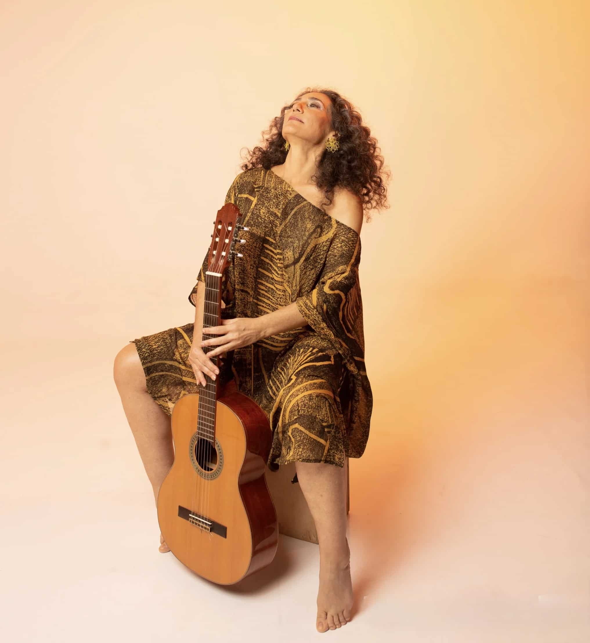 Badi Assad apresenta 'Parte de Tudo Isso' em show no Bona Casa de Música revistaprosaversoearte.com - Badi Assad apresenta 'Parte de Tudo Isso' em show no Bona Casa de Música