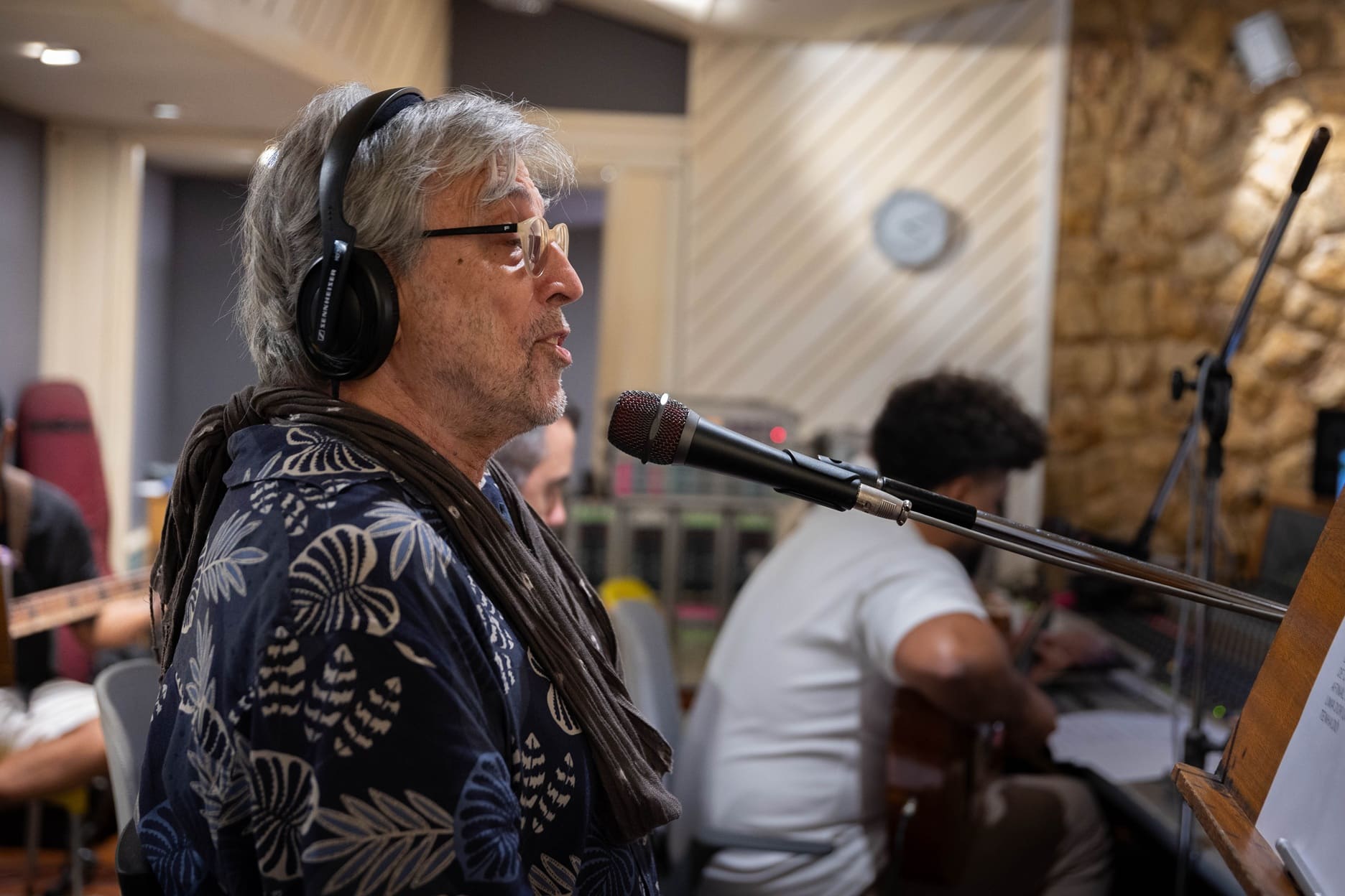 revistaprosaversoearte.com - &nbsp;Ivan Lins lan&ccedil;a single 'Sambadouro'