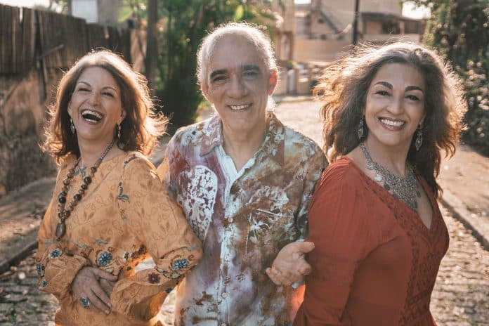 Trio Janaju lança álbum ‘Lindeira’