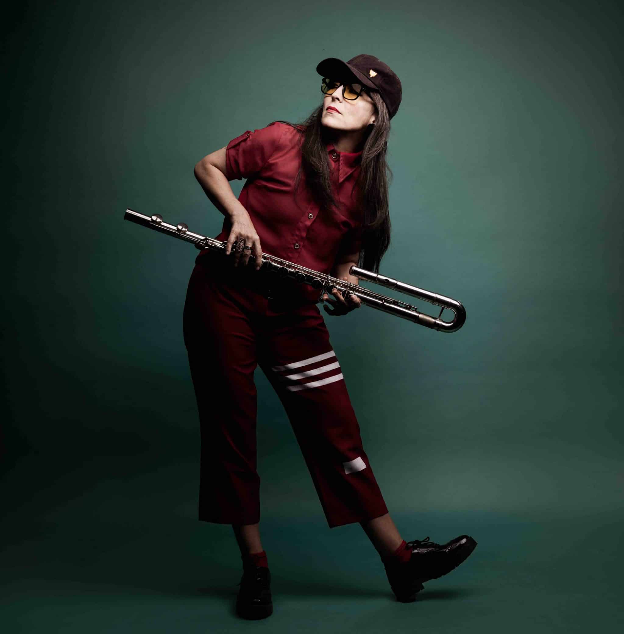 Ariane Rodrigues lança álbum 'Transversa' revistaprosaversoearte.com - Ariane Rodrigues lança álbum 'Transversa'