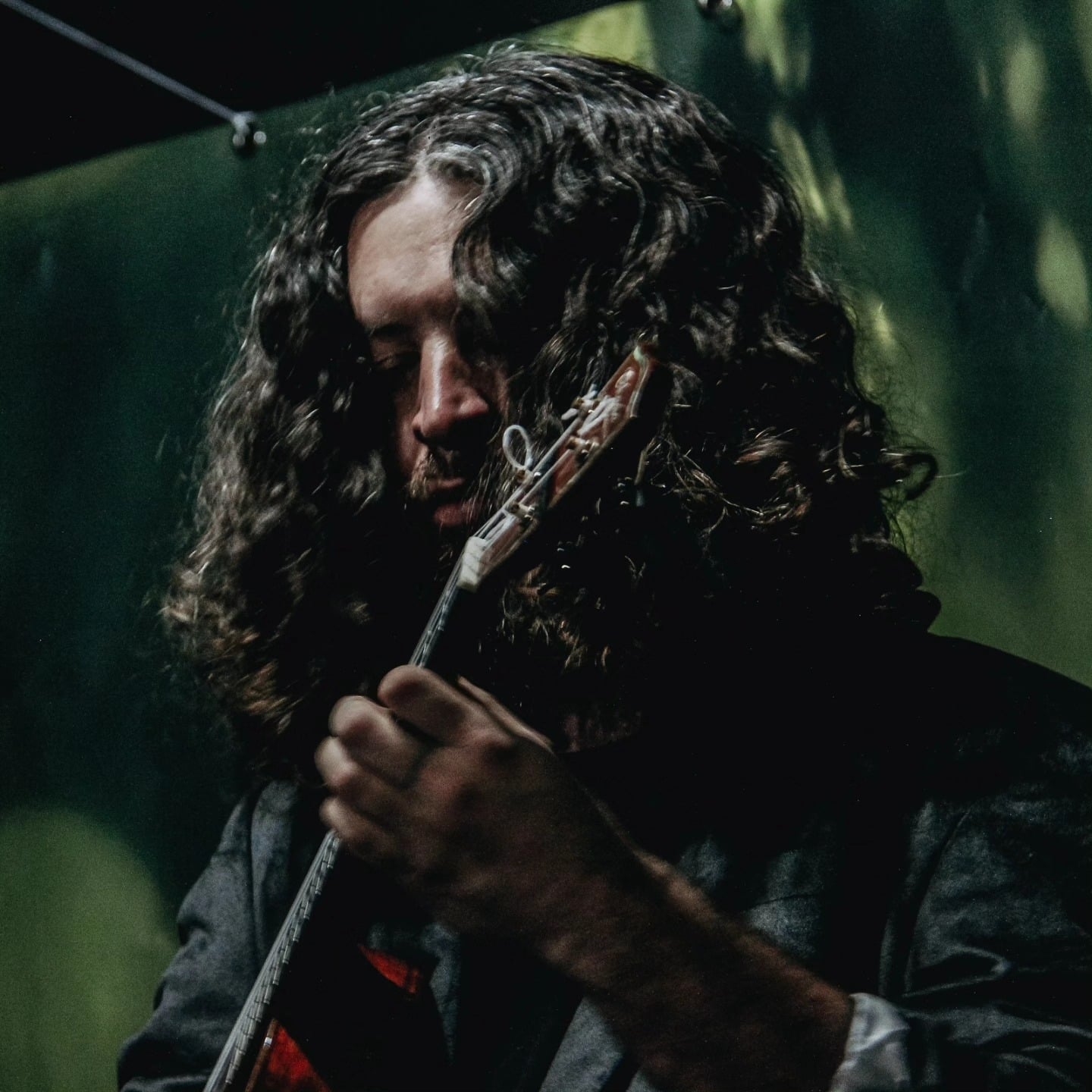 Um álbum imperdível, por Aquiles Rique Reis revistaprosaversoearte.com - Um álbum imperdível, por Aquiles Rique Reis
