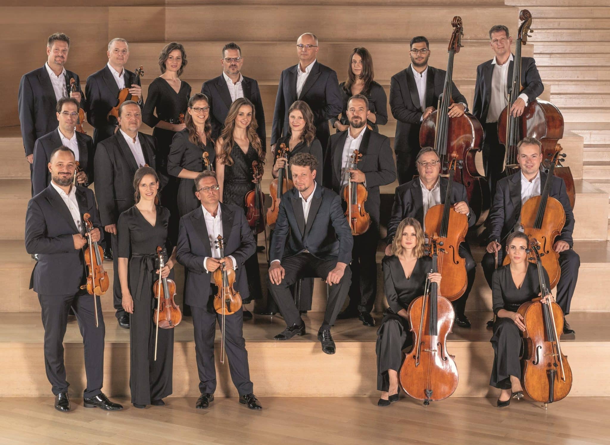 revistaprosaversoearte.com - Abertura da temporada 2026 da S&eacute;rie O Globo/Dellarte re&uacute;ne Franz Liszt Chamber Orchestra e Pablo Barrag&aacute;n no Theatro Municipal do Rio de Janeiro