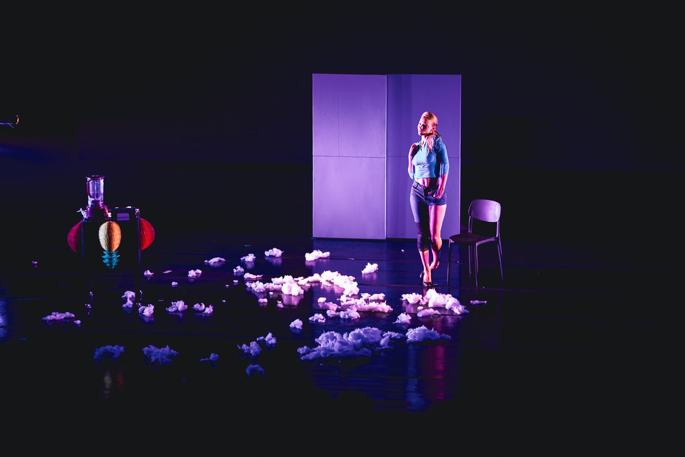 revistaprosaversoearte.com - Theatro Municipal recebe o espet&aacute;culo 'Na sala dos espelhos'