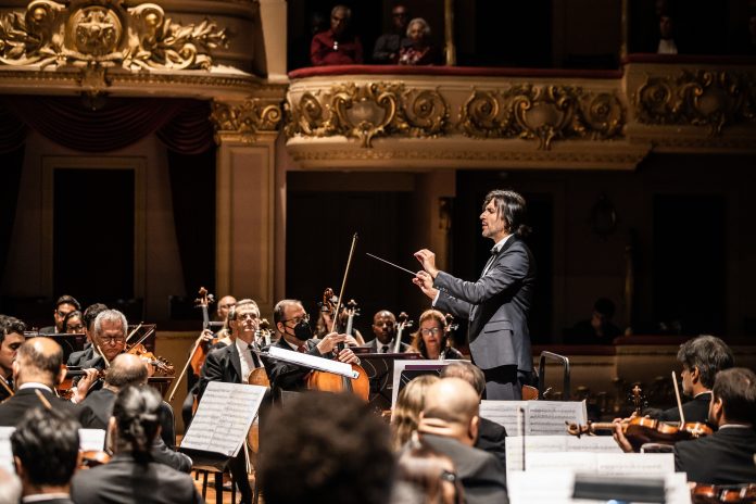 Orquestra Petrobras Sinfônica apresenta Villa-Lobos, George Gershwin e Beethoven no Theatro Municipal do Rio de Janeiro