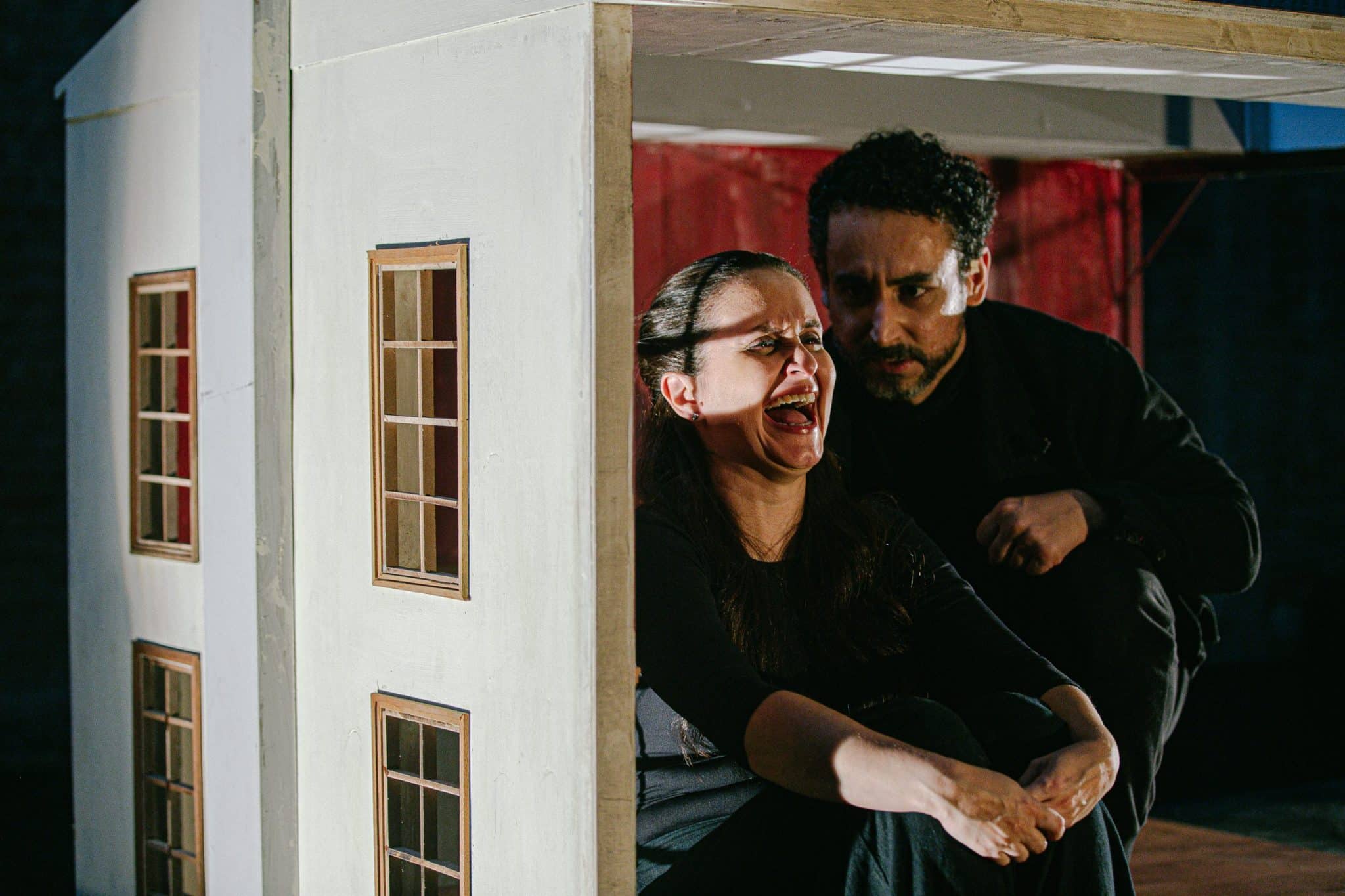 revistaprosaversoearte.com - Carolina Pismel e Paulo Verlings encarnam Medeia e Jas&atilde;o no Teatro Firjan SESI Centro