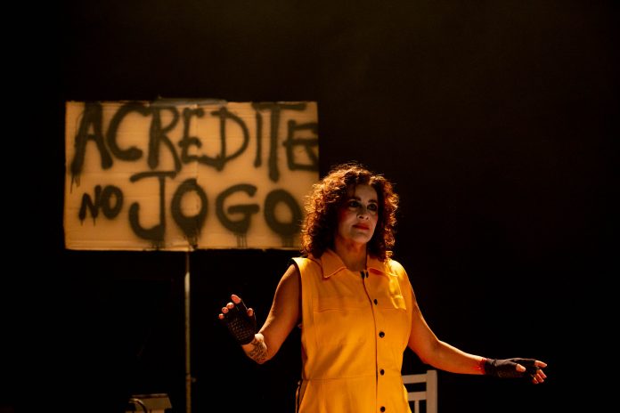 Espetáculo ‘LoKona’, com direção de Dino Bernardi retorna no Teatro Manás