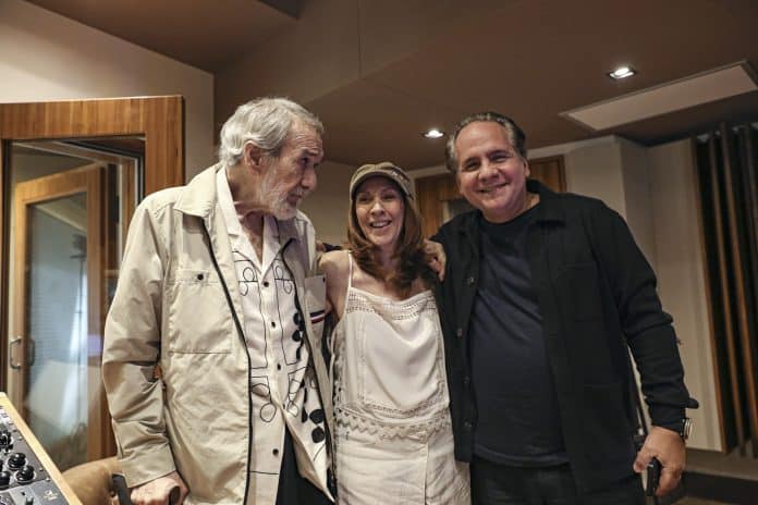 Airto Moreira e Ricardo Bacelar estreia videoclipe de ‘Voo da tarde’