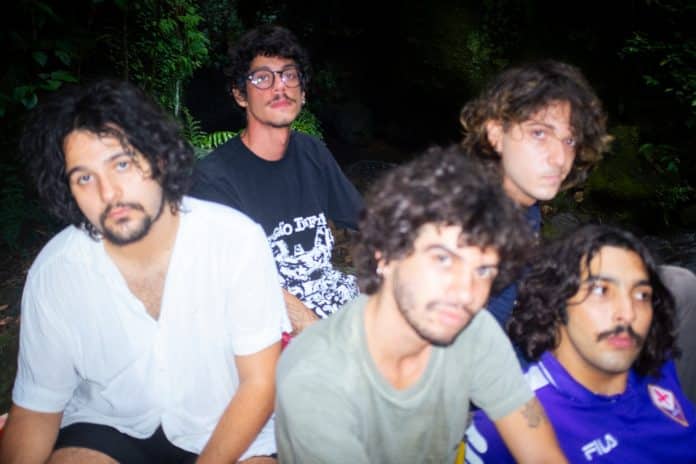 Tangolo Mangos lança álbum ‘Pedagios y Caronas’