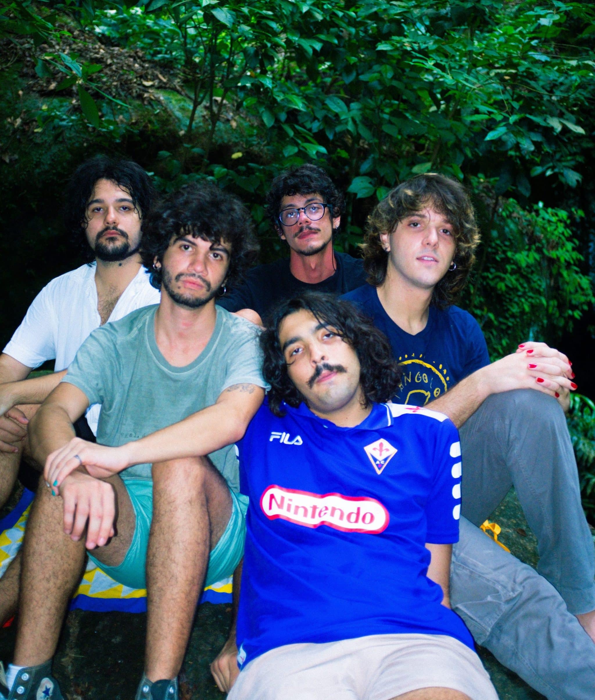 Tangolo Mangos lança single 'Dominó' revistaprosaversoearte.com - Tangolo Mangos lança single 'Dominó'