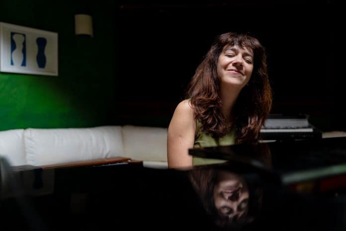 Erika Ribeiro abre nova temporada da ocupação artística no Recipiente Porongo