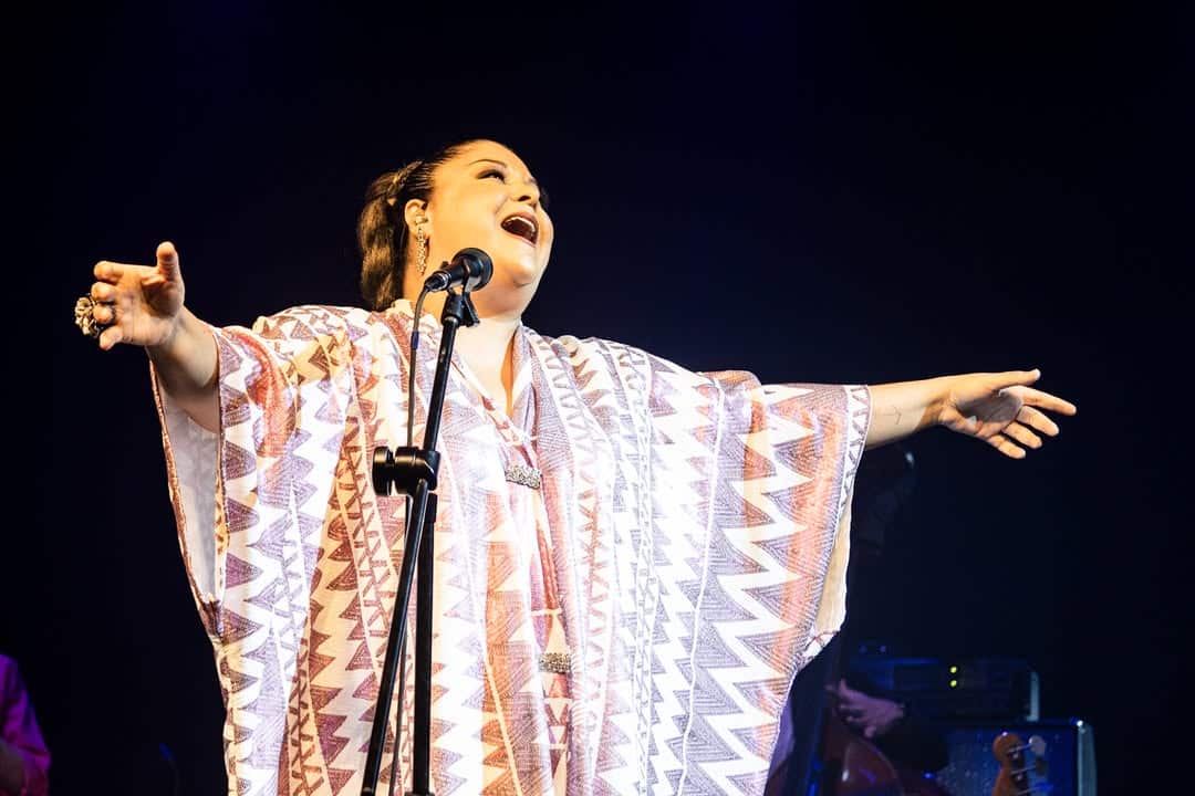 revistaprosaversoearte.com - Fabiana Cozza celebra o samba e a boemia paulistana no Sesc Belenzinho