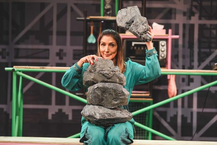 Espetáculo ‘Faça Mais Sobre Isso’ estreia no Teatro Ruth Escobar