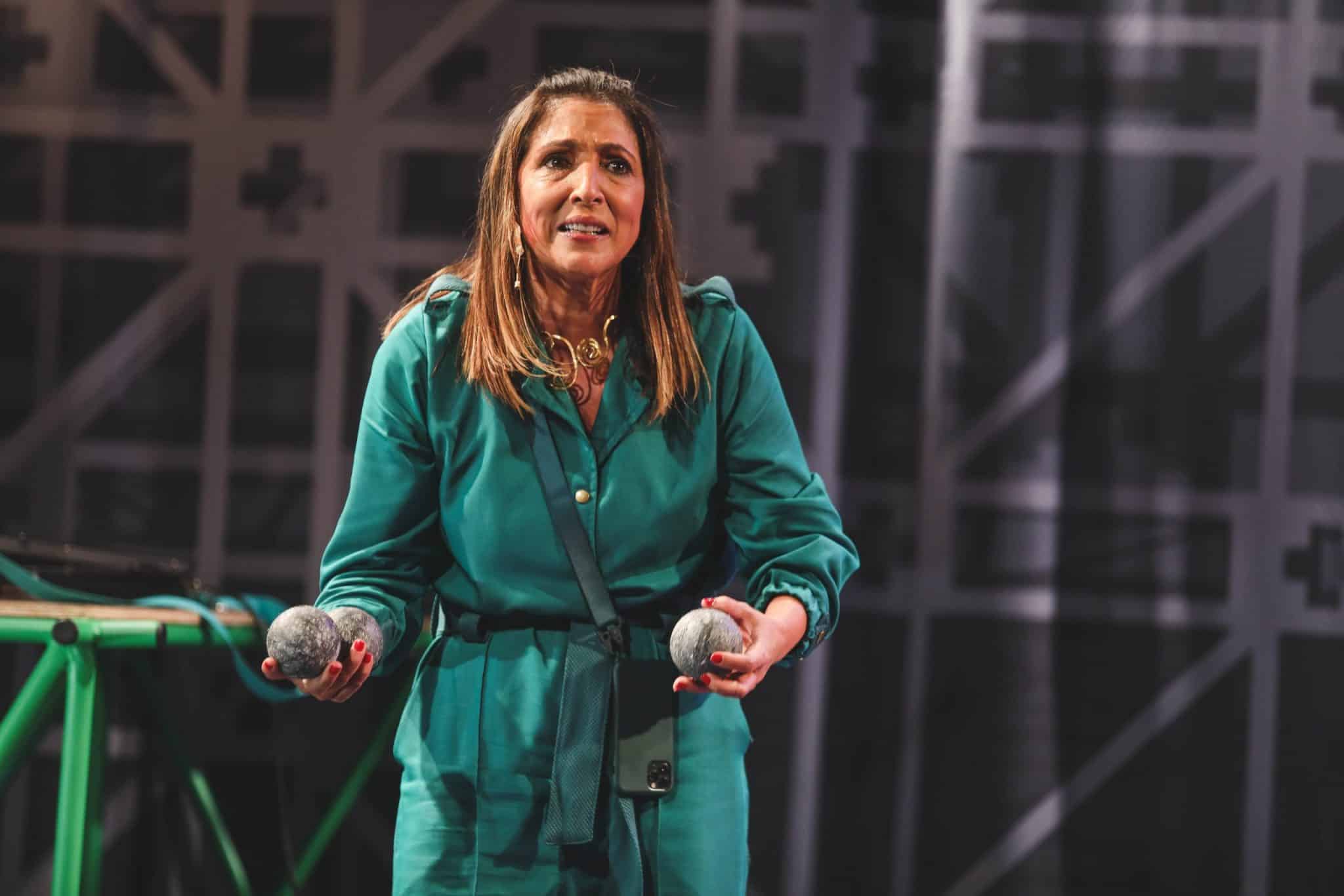 revistaprosaversoearte.com - Espet&aacute;culo 'Fa&ccedil;a Mais Sobre Isso' estreia no Teatro Ruth Escobar