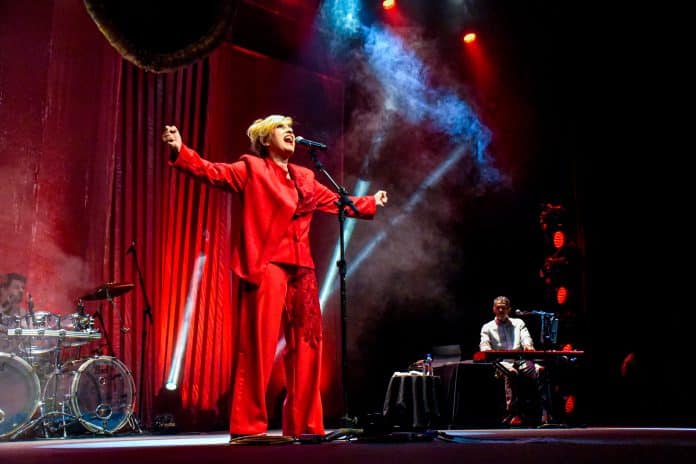 Isabella Taviani faz show “Confissões (De Amor)” em Copacabana