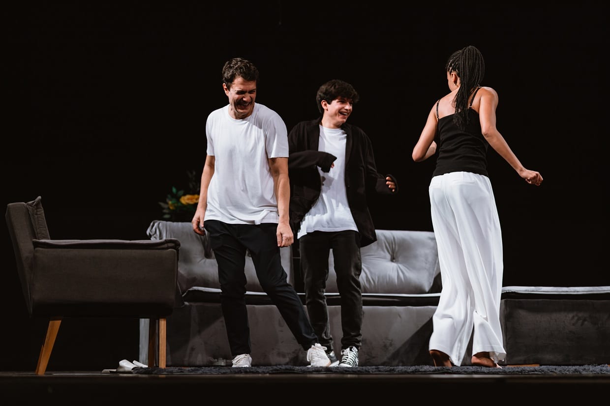 revistaprosaversoearte.com - Sucesso de bilheteria, O Filho, do autor franc&ecirc;s Florian Zeller reestreia no Teatro B32