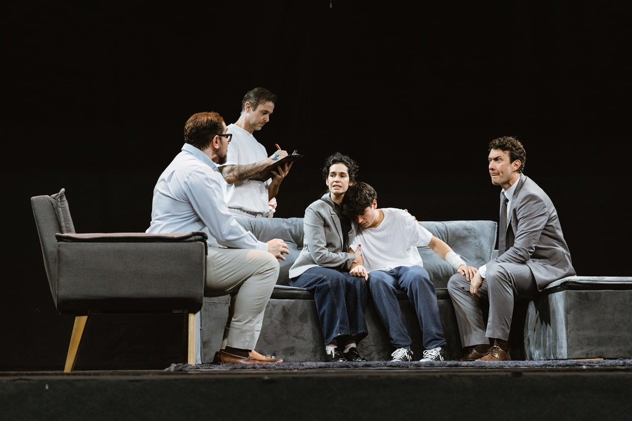 revistaprosaversoearte.com - Sucesso de bilheteria, O Filho, do autor franc&ecirc;s Florian Zeller reestreia no Teatro B32