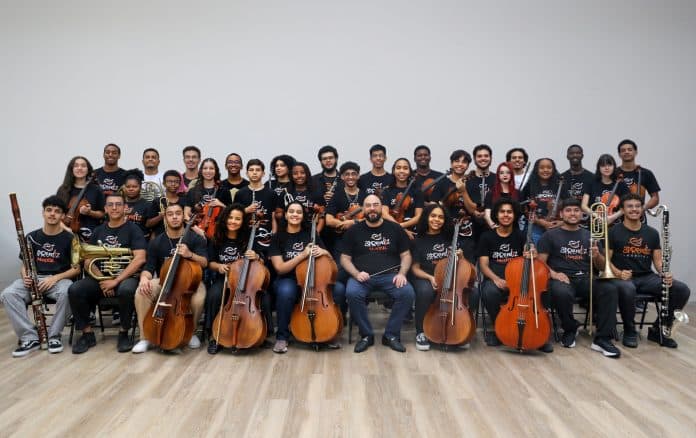 Programa Aprendiz Musical comemora 25 anos com concerto de lançamento do álbum “Choro Sinfônico”