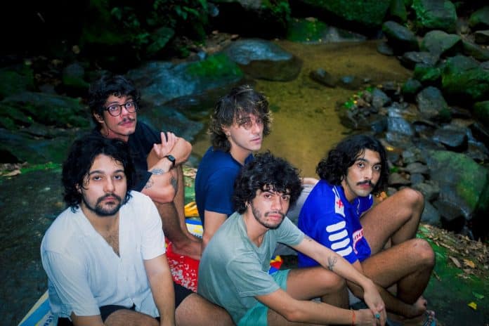 Tangolo Mangos lança single ‘Dominó’