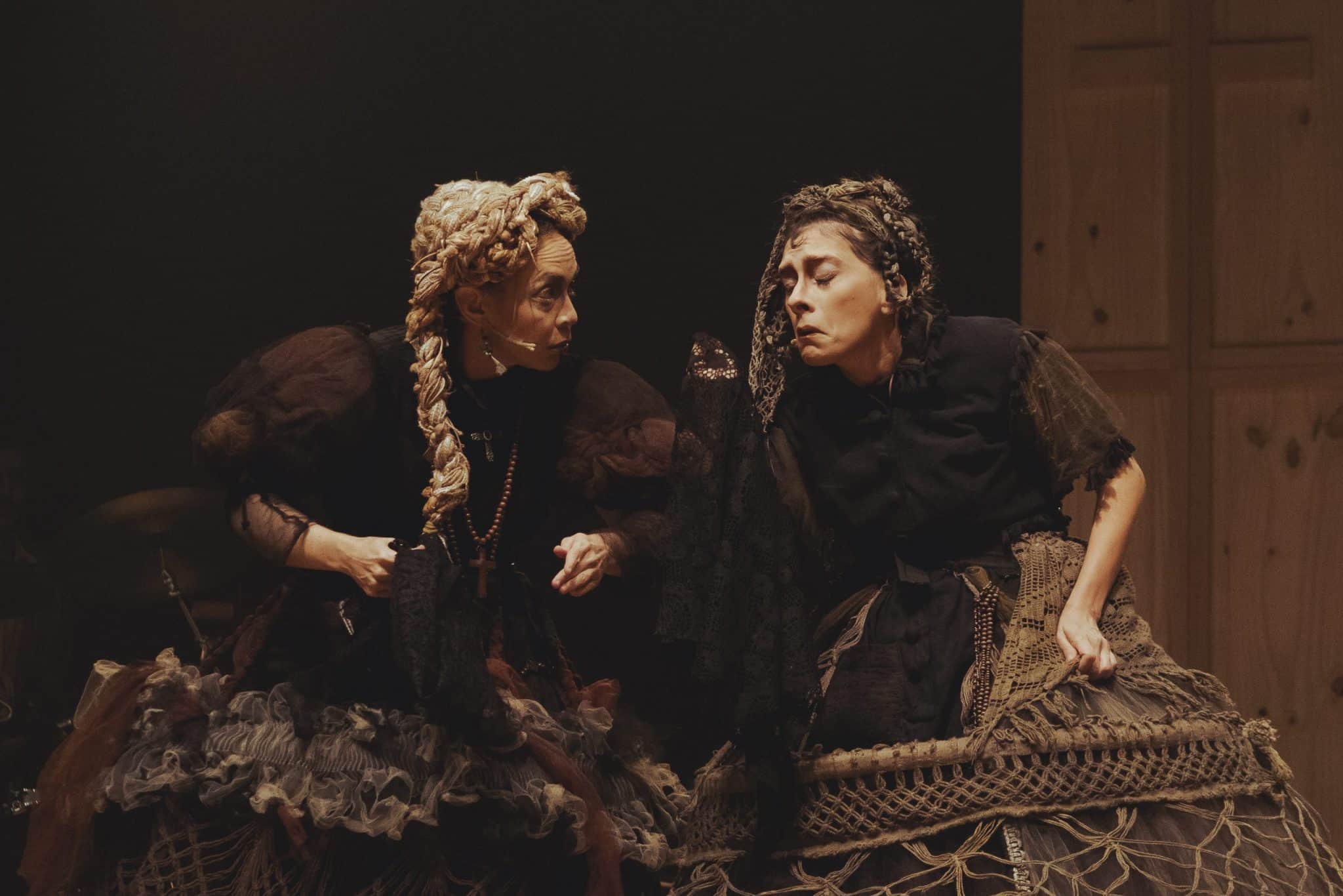 Clássico do teatro brasileiro, 'As Centenárias' estreia em São Paulo nova versão musical estrelada por Juliana Linhares e Laila Garin revistaprosaversoearte.com - Clássico do teatro brasileiro, 'As Centenárias' estreia em São Paulo nova versão musical estrelada por Juliana Linhares e Laila Garin