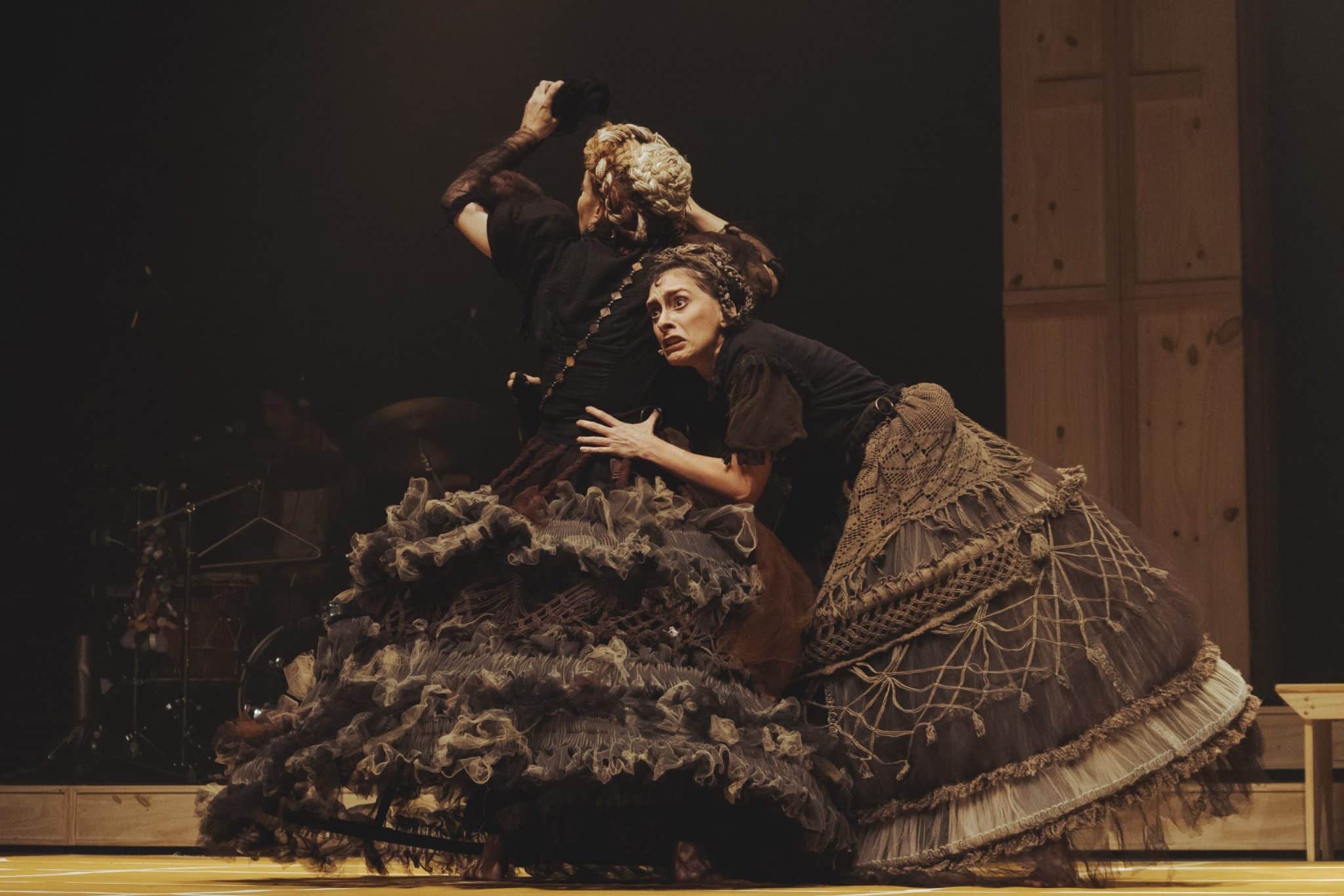 Clássico do teatro brasileiro, 'As Centenárias' estreia em São Paulo nova versão musical estrelada por Juliana Linhares e Laila Garin revistaprosaversoearte.com - Clássico do teatro brasileiro, 'As Centenárias' estreia em São Paulo nova versão musical estrelada por Juliana Linhares e Laila Garin