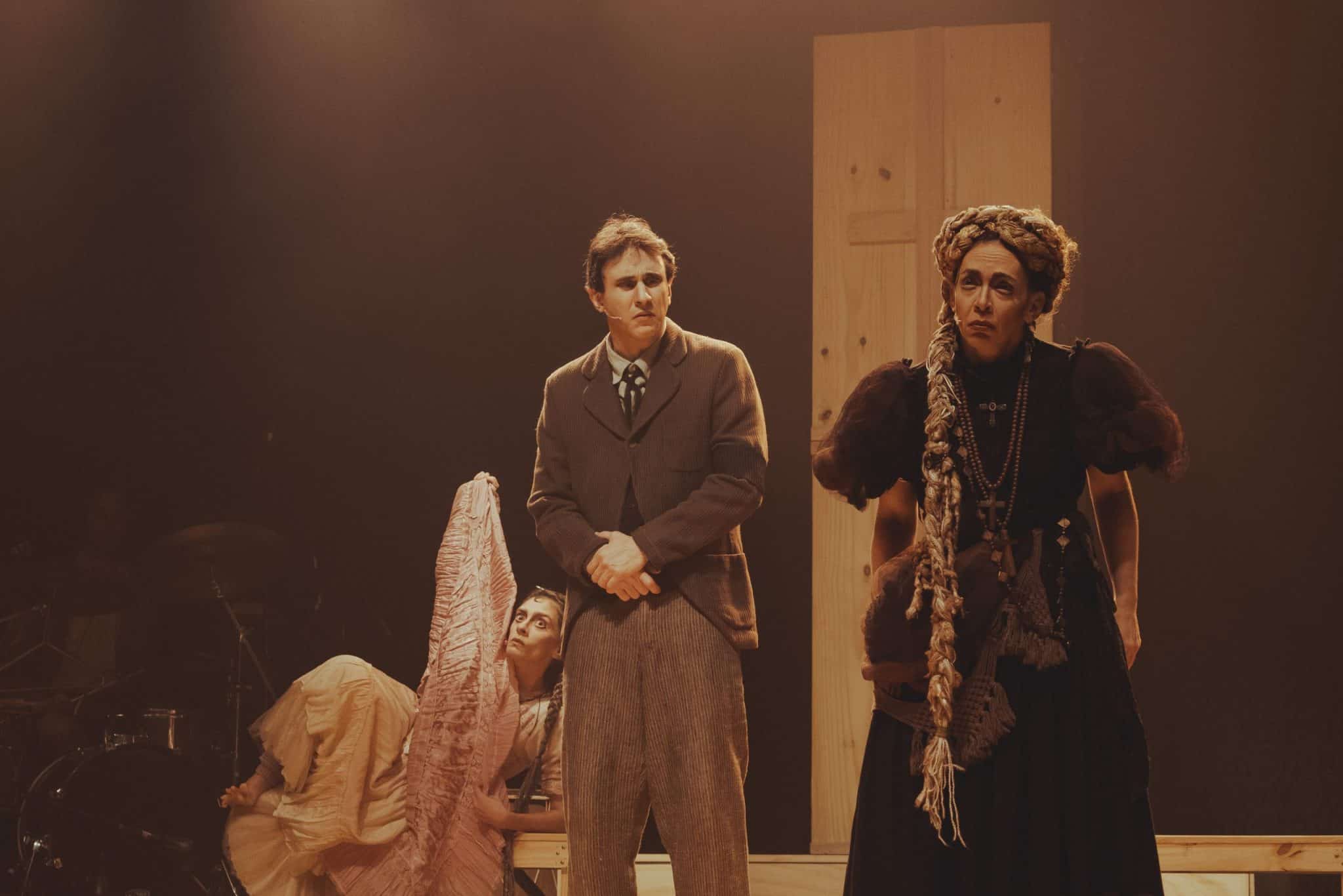 Clássico do teatro brasileiro, 'As Centenárias' estreia em São Paulo nova versão musical estrelada por Juliana Linhares e Laila Garin revistaprosaversoearte.com - Clássico do teatro brasileiro, 'As Centenárias' estreia em São Paulo nova versão musical estrelada por Juliana Linhares e Laila Garin