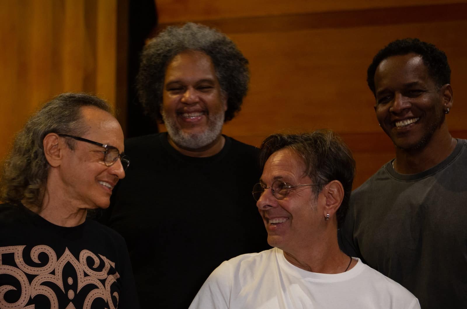 revistaprosaversoearte.com - Show de lan&ccedil;amento 'Todas as Esquinas do Mundo' na Acaso Cultural
