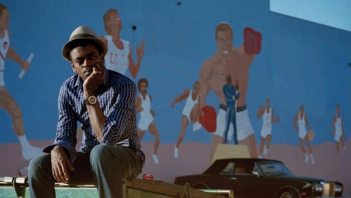 Seu Jorge lança ‘The Other Side’, álbum desenvolvido ao longo de 16 anos com Mario Caldato Jr.