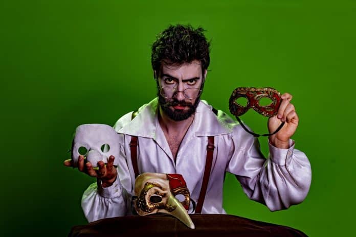 Espetáculo ‘O Alienista – um solo musicado’ no Teatro Multiplan no Shopping Morumbi