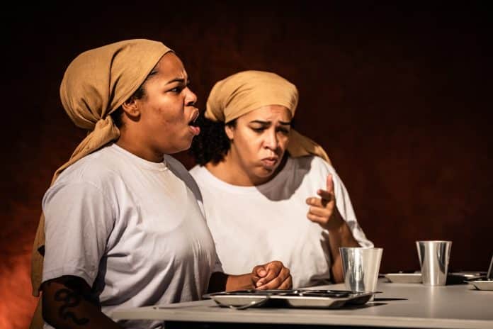 Sesc Copacabana: Amok Teatro retorna ao teatro documentário com ‘Incondicionais’