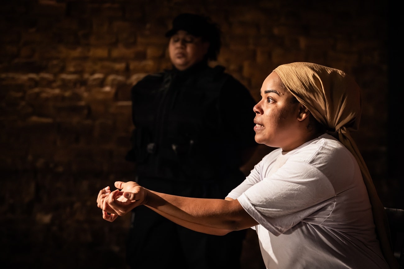 Sesc Copacabana: Amok Teatro retorna ao teatro documentário com 'Incondicionais' revistaprosaversoearte.com - Sesc Copacabana: Amok Teatro retorna ao teatro documentário com 'Incondicionais'