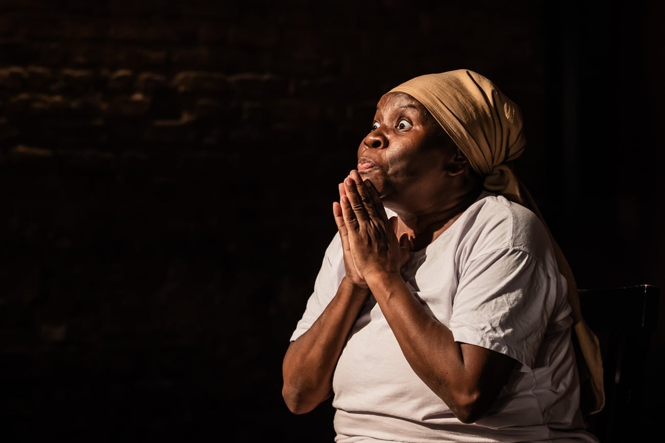 Sesc Copacabana: Amok Teatro retorna ao teatro documentário com 'Incondicionais' revistaprosaversoearte.com - Sesc Copacabana: Amok Teatro retorna ao teatro documentário com 'Incondicionais'