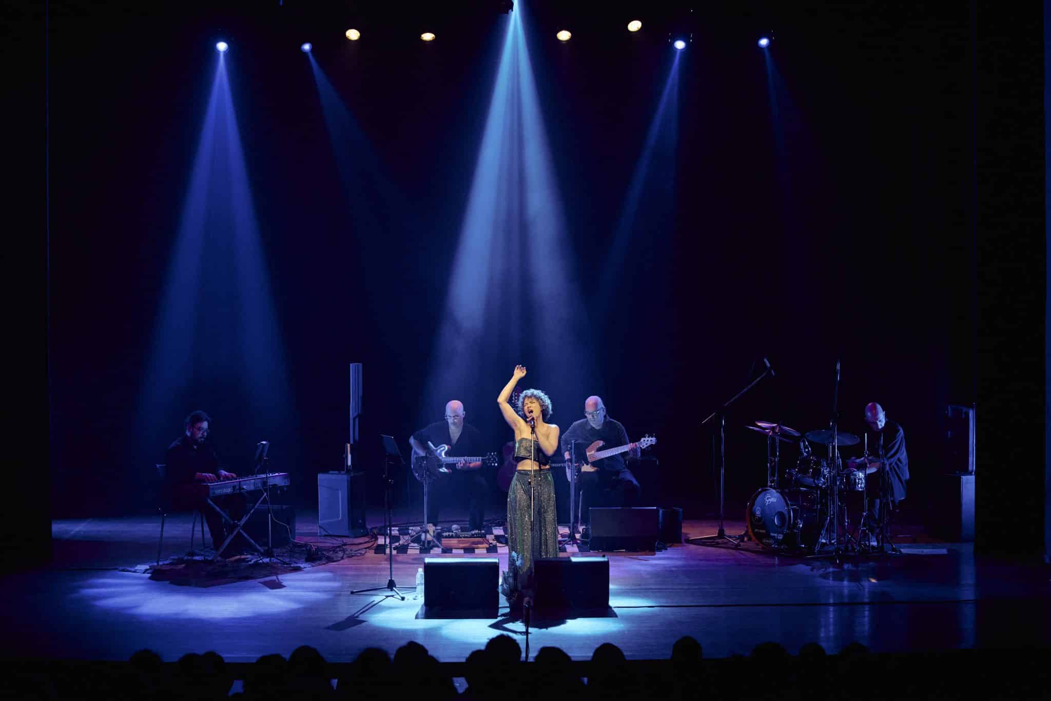 revistaprosaversoearte.com - L&iacute;lian Menezes encerra circula&ccedil;&atilde;o em homenagem aos 80 anos de Elis Regina no Centro Cultural S&atilde;o Paulo