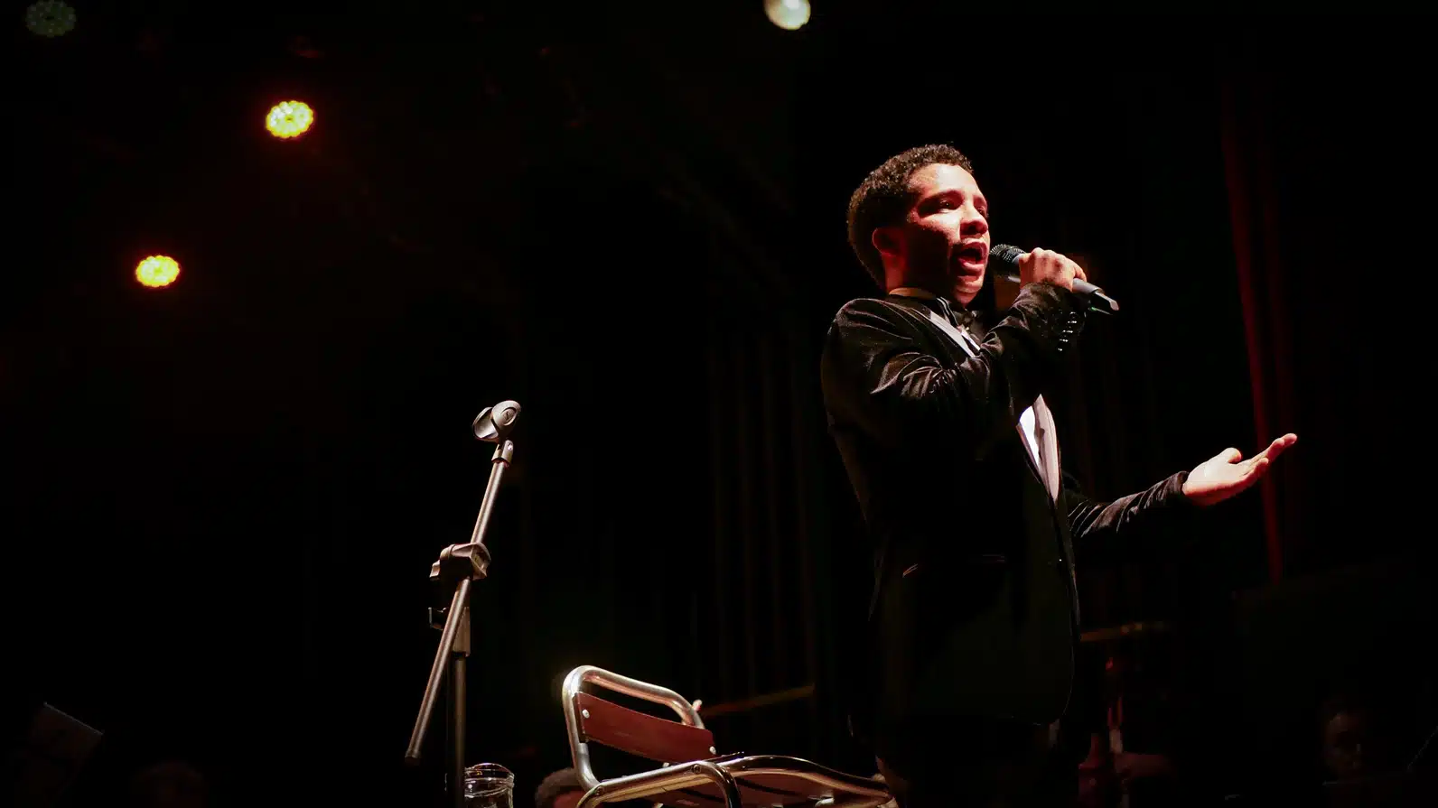 revistaprosaversoearte.com - Tenor Jean William celebra o Dia dos Namorados com espet&aacute;culo &ldquo;Passione&rdquo; em SP