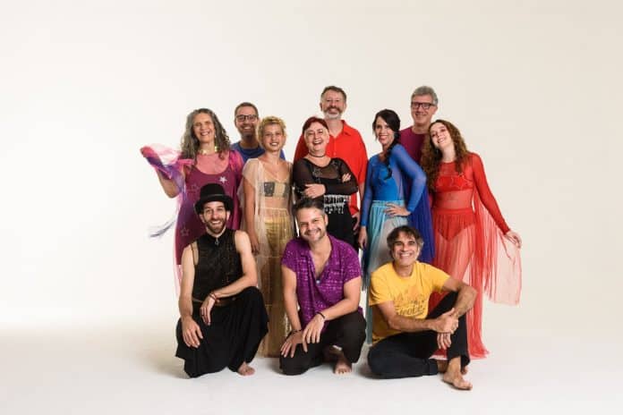 Roda de Santa Rita celebra o casal Rita Lee e Roberto de Carvalho em show especial de  Dia dos Namorados na Acaso Cultural