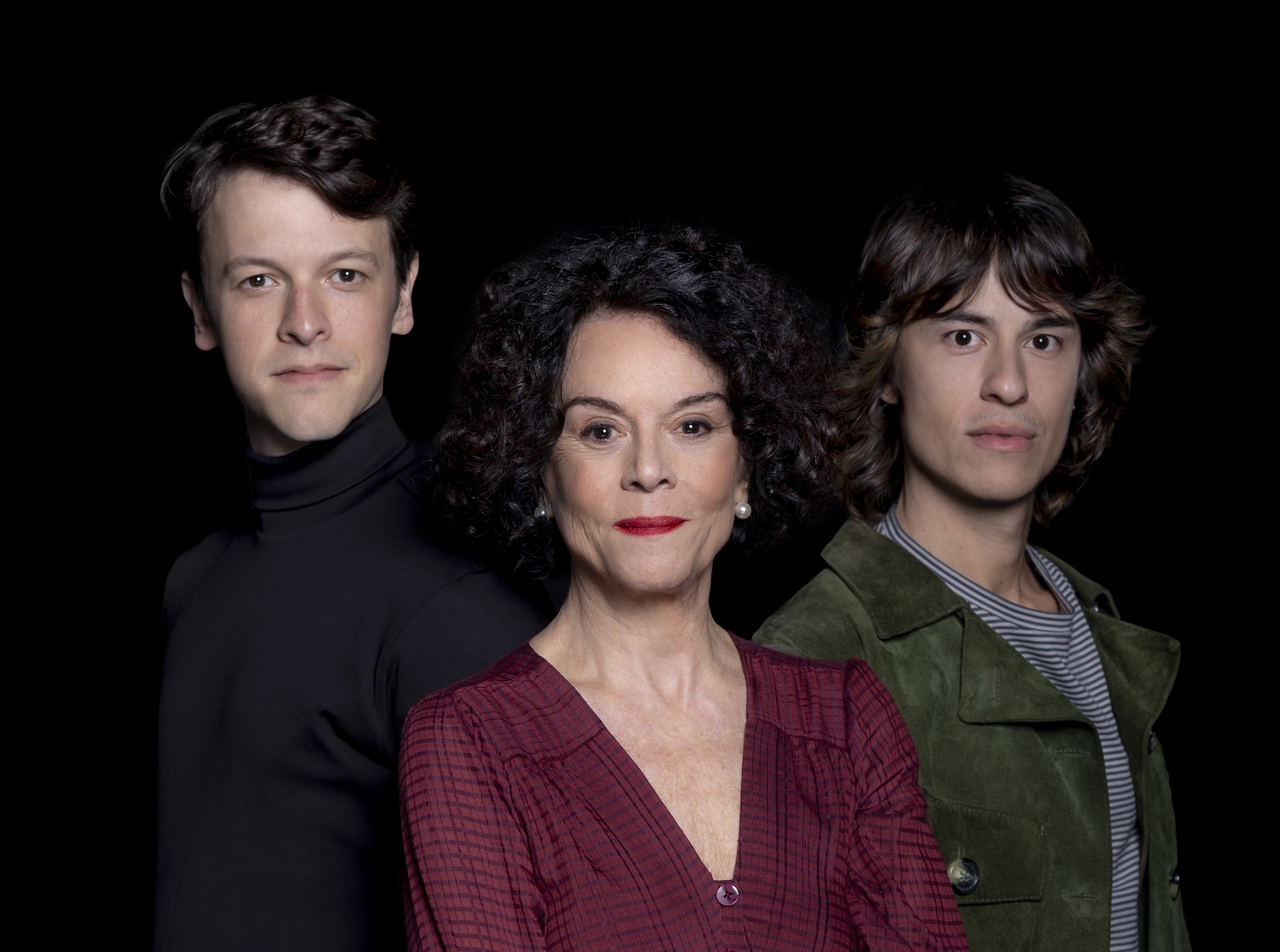 Com direção de Clara Carvalho, Édipo, tragédia grega, vira thriller político no auditório do MASP revistaprosaversoearte.com - Com direção de Clara Carvalho, Édipo, tragédia grega, vira thriller político no auditório do MASP