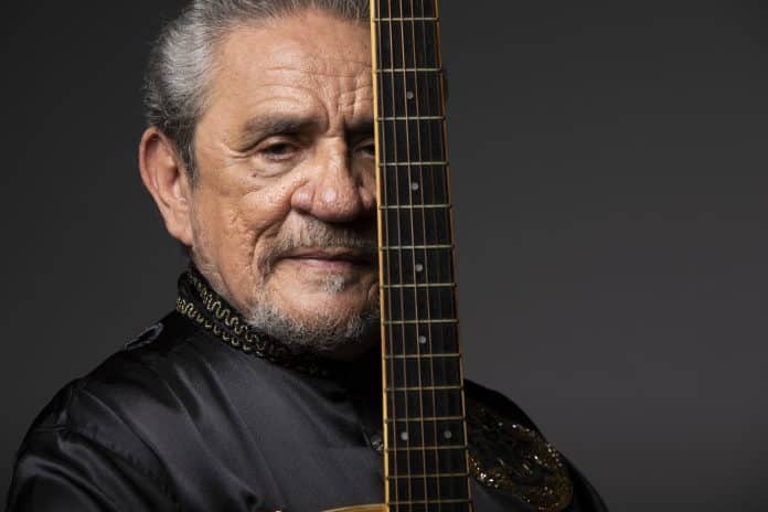 Zé Ramalho retorna ao palco do Espaço Hall